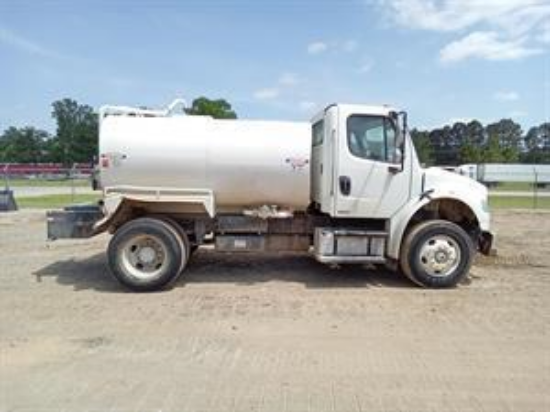 Picture of Water Truck (2,000 Gallons) 